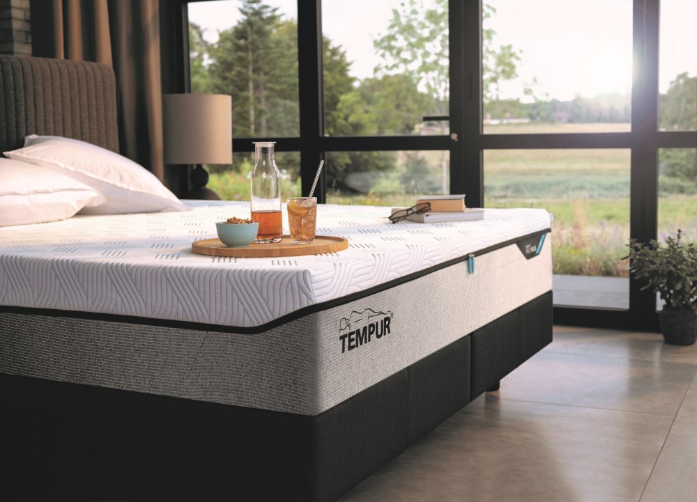 Tempur Pro Corner Hero Shot SmartCool_Light Grey