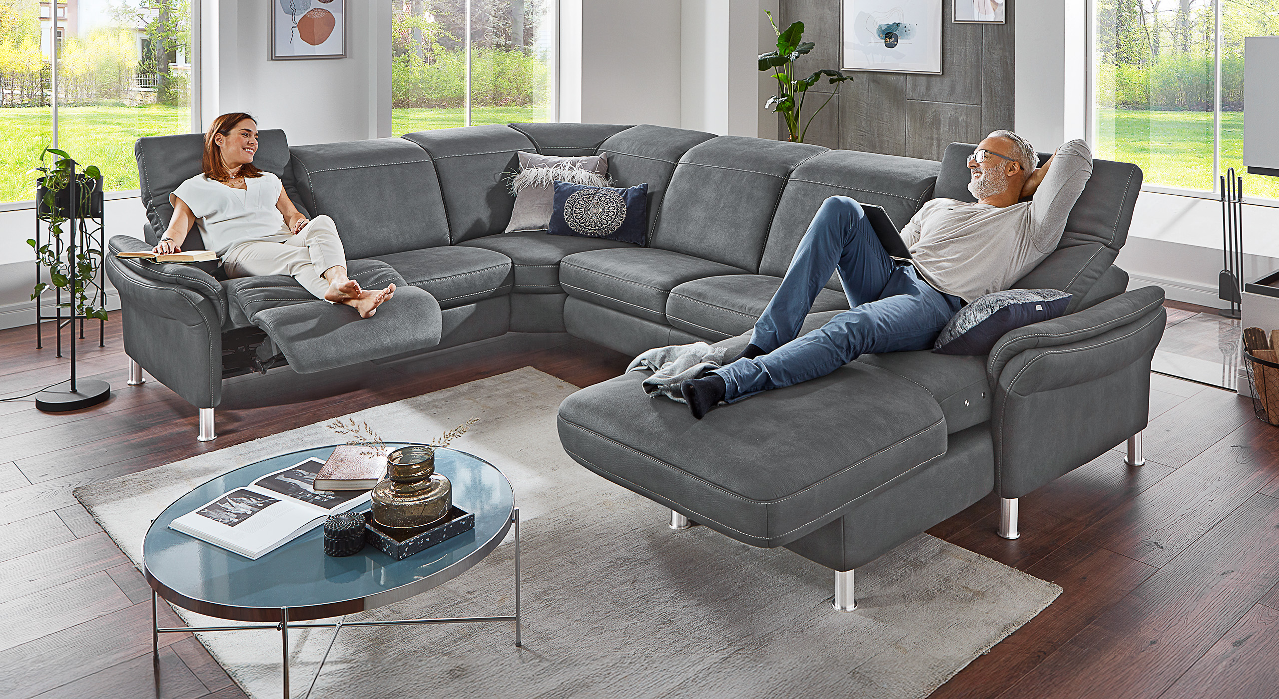 Das richtige Sofa mit Funktionen für mehr Komfort