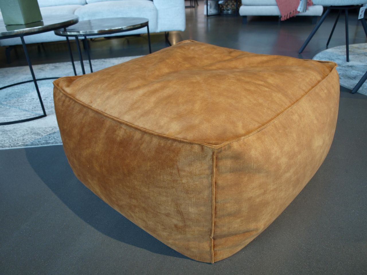 Sparen: Polsterhocker Stoff 86 x 86 cm im Abverkauf