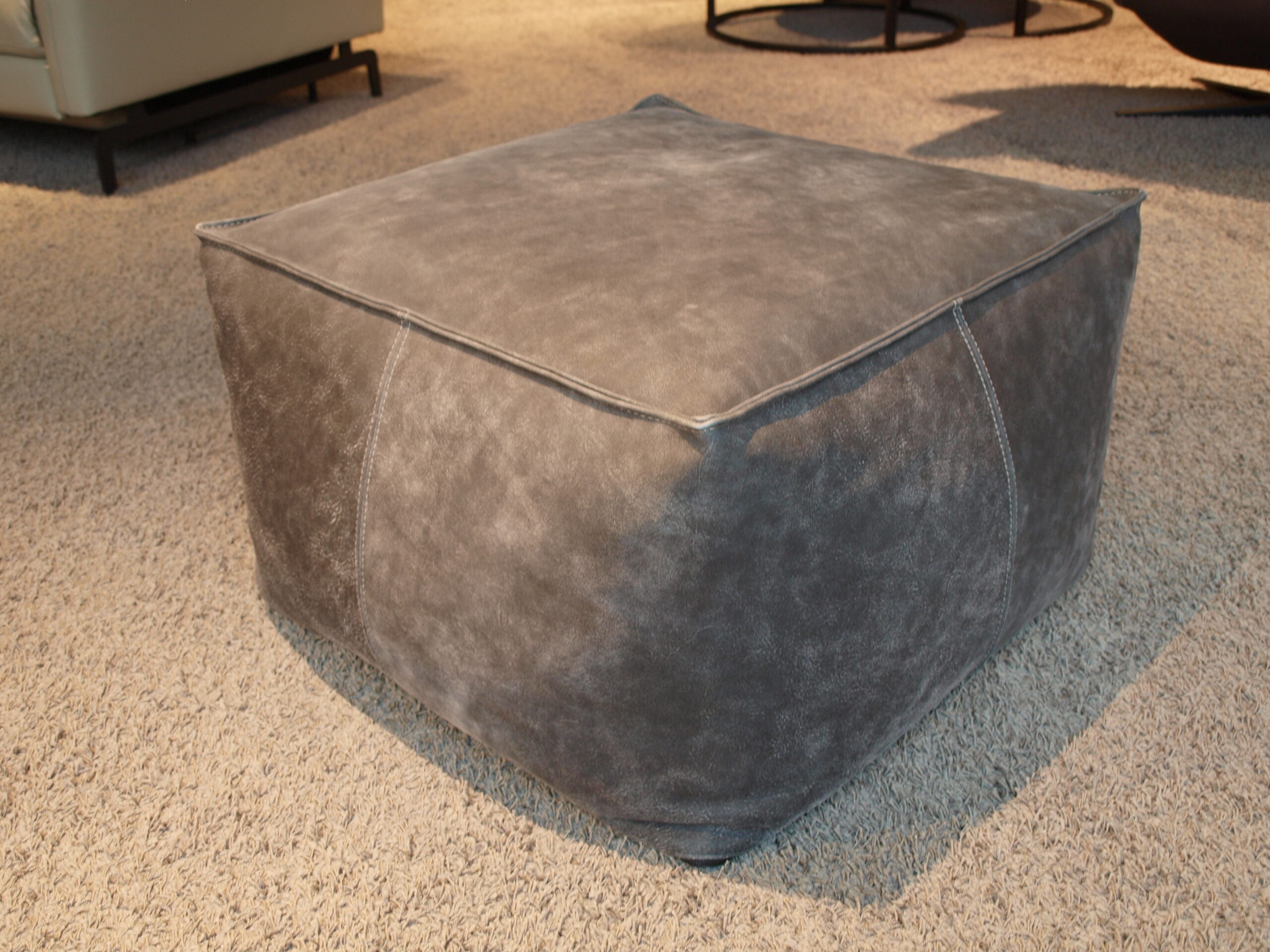 Hocker Leder soft 60 x 60 cm reduziert