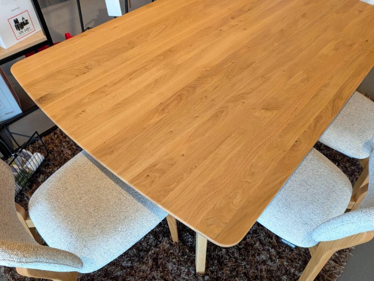 Tisch Wildeiche 160 x 100 cm mit 4 Stühlen SALE