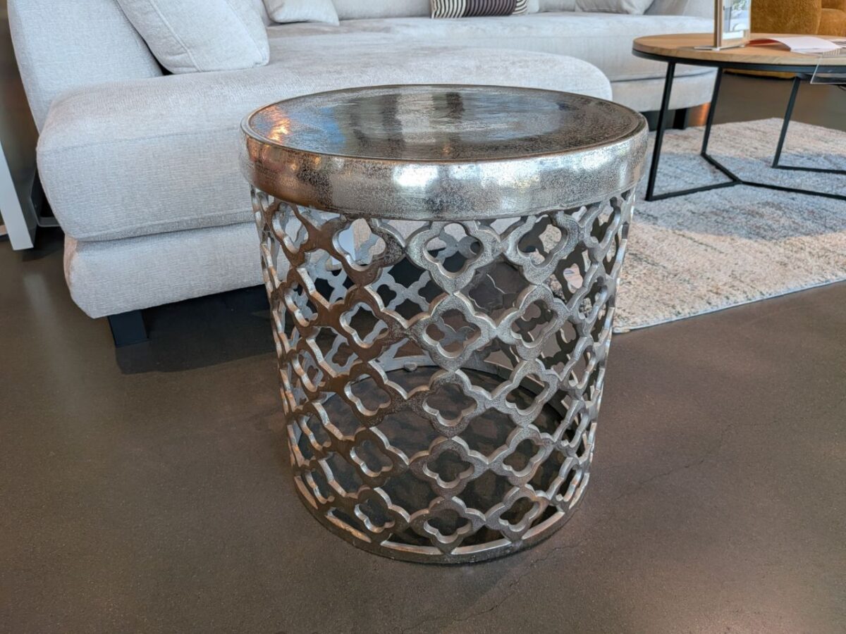 Moderner Beistelltisch Aluminium 49 cm hoch Ausstellungsstück
