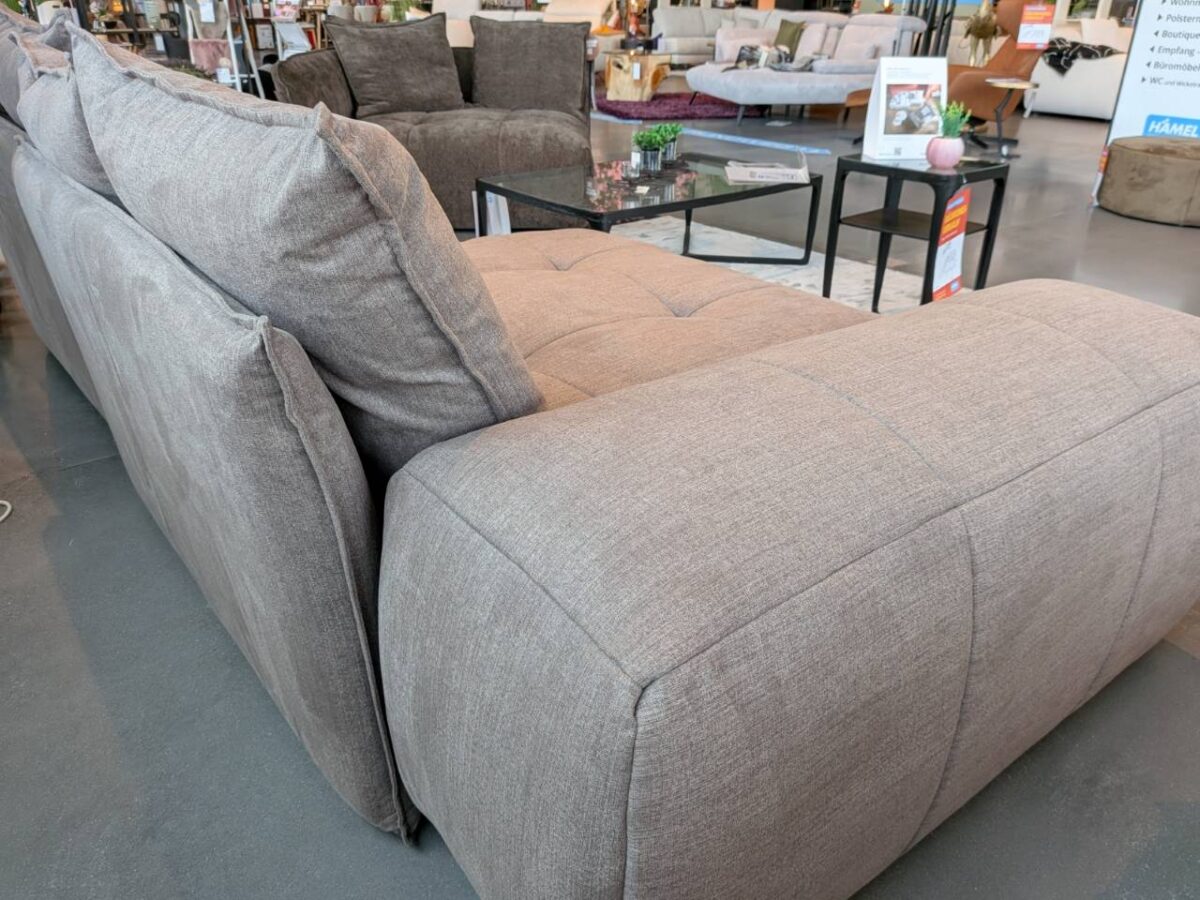 Trendiges Sofa Stoff 291 cm breit Ausstellungsstück